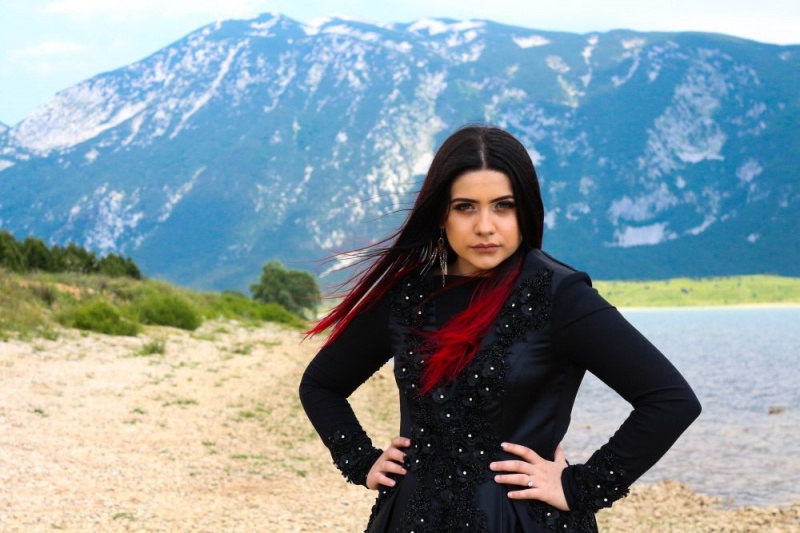 Bajkoviti spot za novu pjesmu Ilme Karahmet, mlade pjevačice koja je na audiciji bez riječi ostavila članove žirija X Factora