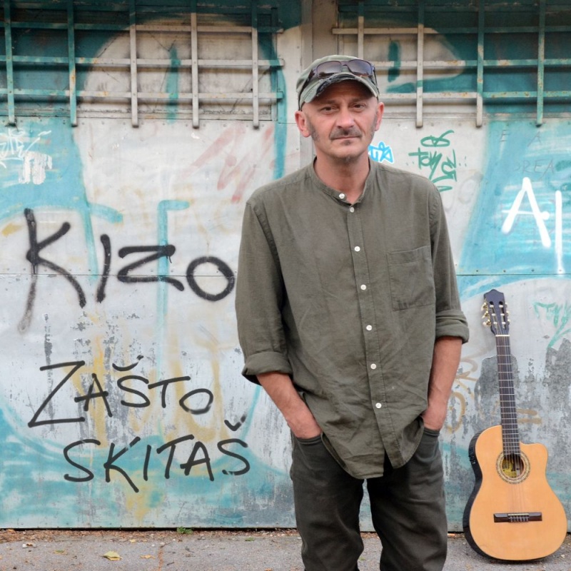 Nekadašnji gitarist Rundeka i Zabranjenog pušenja – KIZO ima odličan blues singl „Zašto skitaš“!