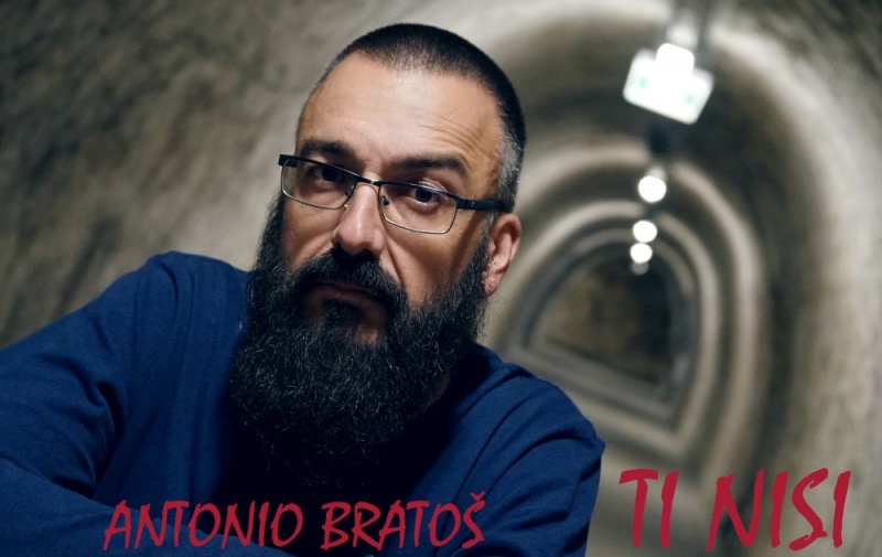 Neobičnom pjesmom o neuzvraćenoj ljubavi Antonio Bratoš otkriva svoju tamnu stranu i predstavlja drugi singl s nadolazećeg albuma