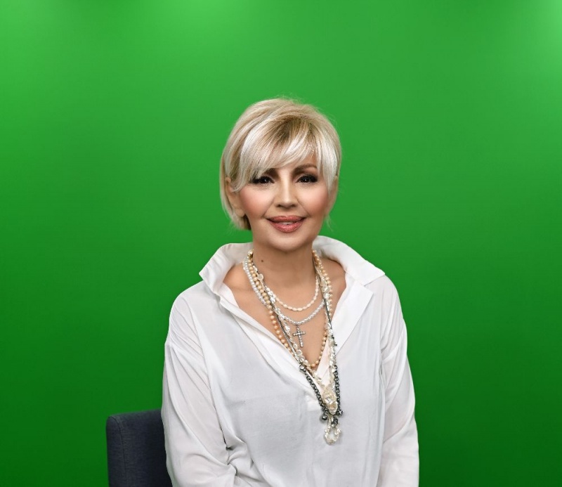 Marina Tomašević nježno prijeti svojoj ljubavi u novoj pjesmi „Noćas te ostavljam“!