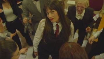 Dora Vestić predstavlja “Vrtlog” – autorsku pjesmu o prkosu i osobnom rastu!