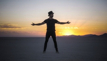 Matteo Cetinski snimio spot u pustinji Black Rock Desert