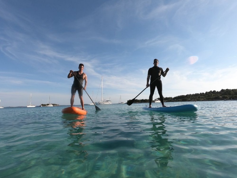 Banda turizma odgovorila Huljiću novim singlom “Nisan rojen da bude mi lipo”!